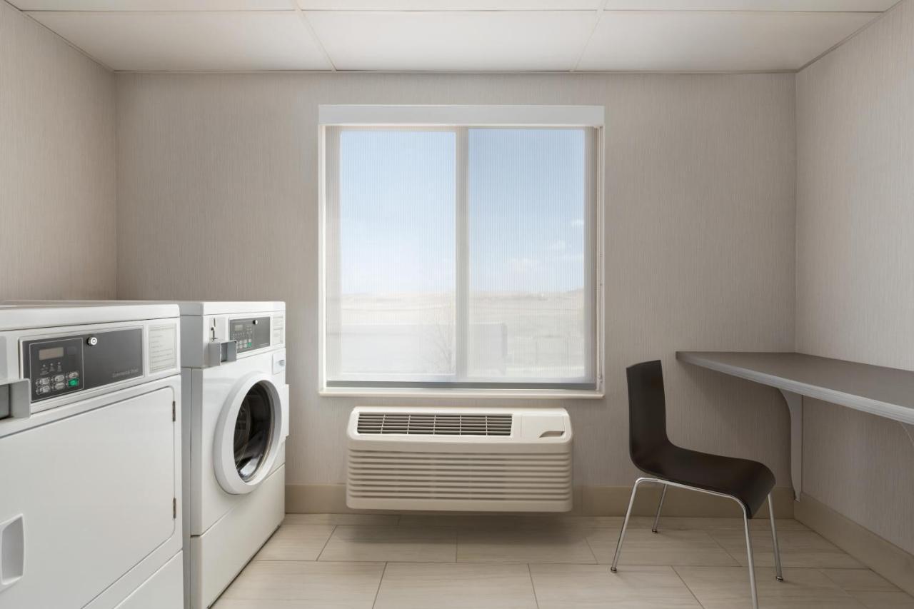 Holiday Inn Express & Suites Denver Airport By Ihg Екстер'єр фото
