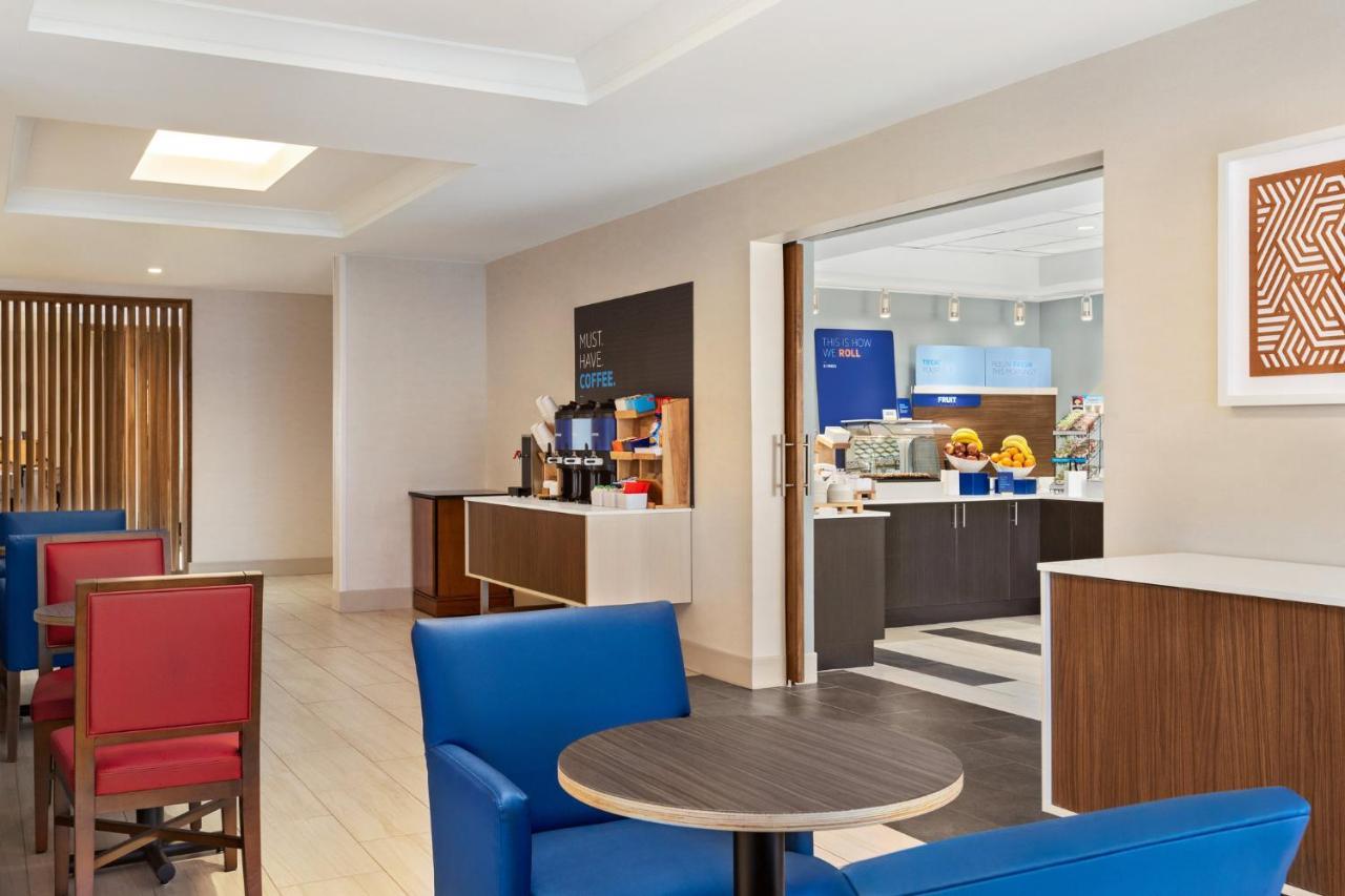 Holiday Inn Express & Suites Denver Airport By Ihg Екстер'єр фото