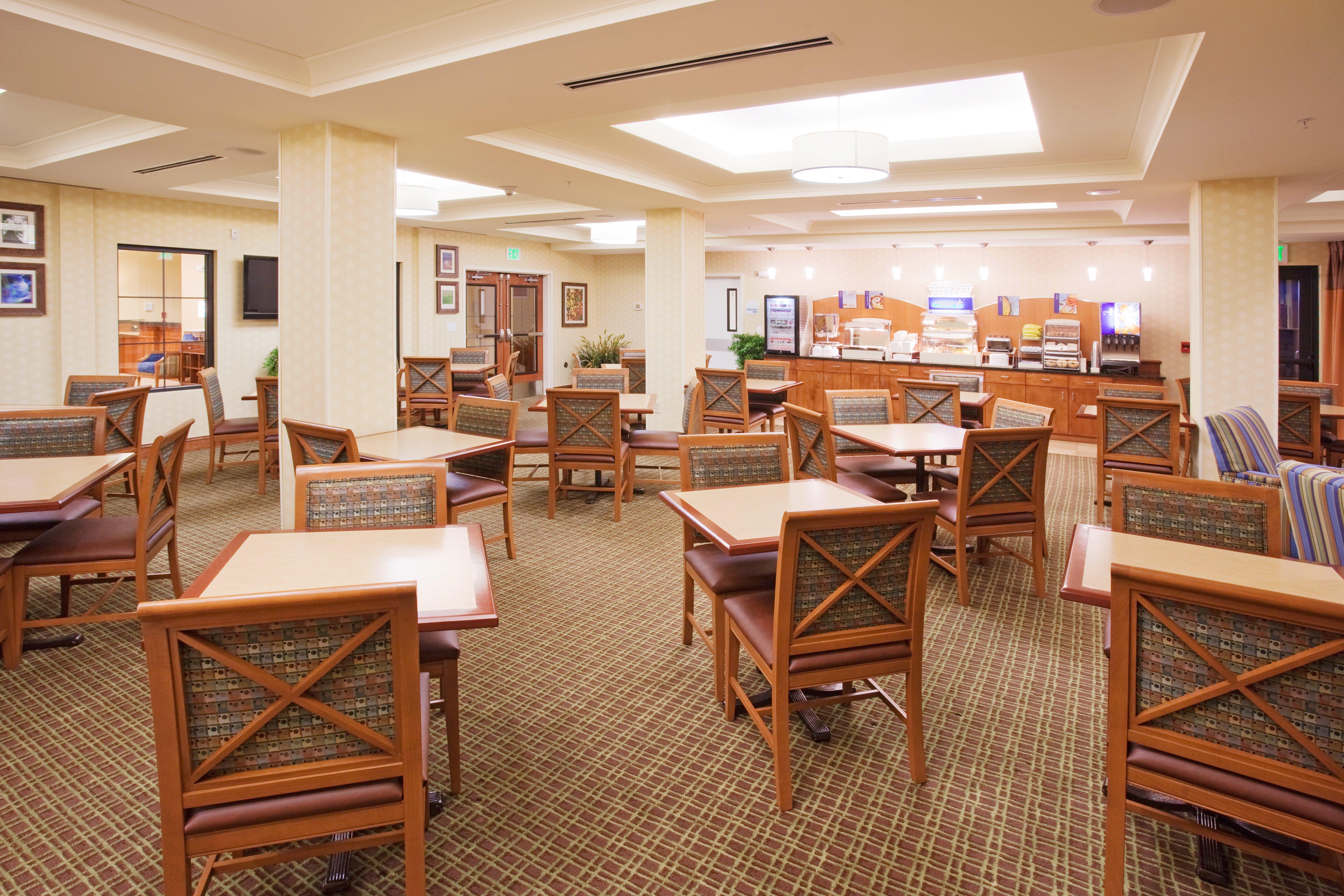 Holiday Inn Express & Suites Denver Airport By Ihg Екстер'єр фото